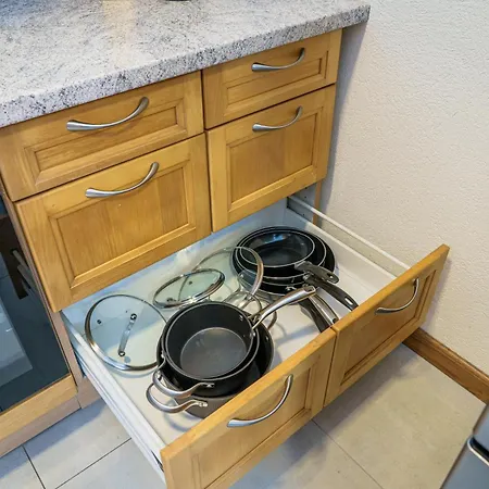 Apartment Mit Stellplatz, Ruhig Gelegen, Nahe Bahnhof, Ideal Fuer Wander- & Skiurlaub Pichl bei Aussee
