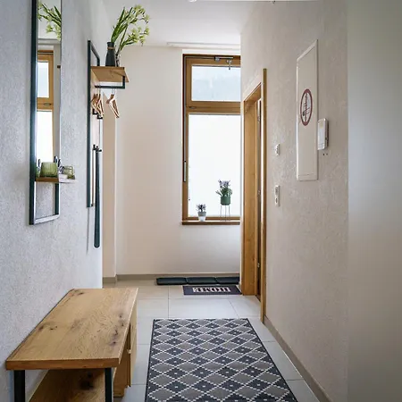 Apartment Mit Stellplatz, Ruhig Gelegen, Nahe Bahnhof, Ideal Fuer Wander- & Skiurlaub Pichl bei Aussee