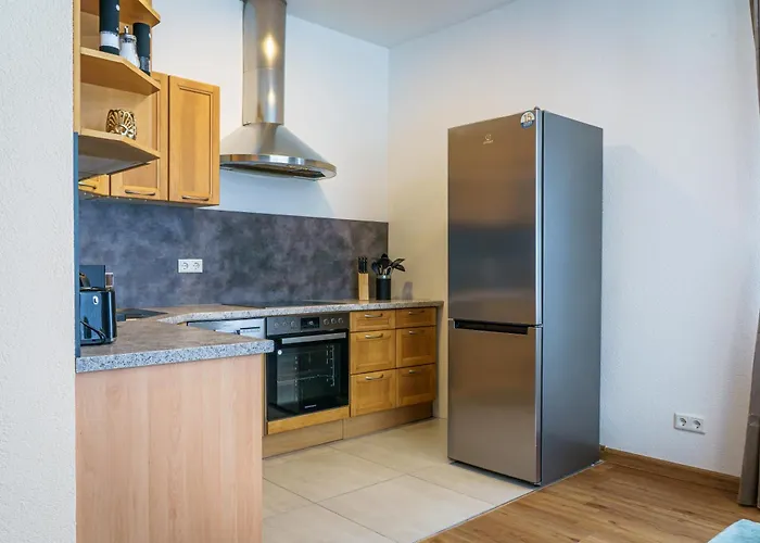 Mit Stellplatz, Ruhig Gelegen, Nahe Bahnhof, Ideal Fuer Wander- & Skiurlaub Pichl bei Aussee