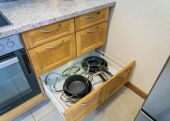 Apartment Mit Stellplatz, Ruhig Gelegen, Nahe Bahnhof, Ideal Fuer Wander- & Skiurlaub Pichl bei Aussee