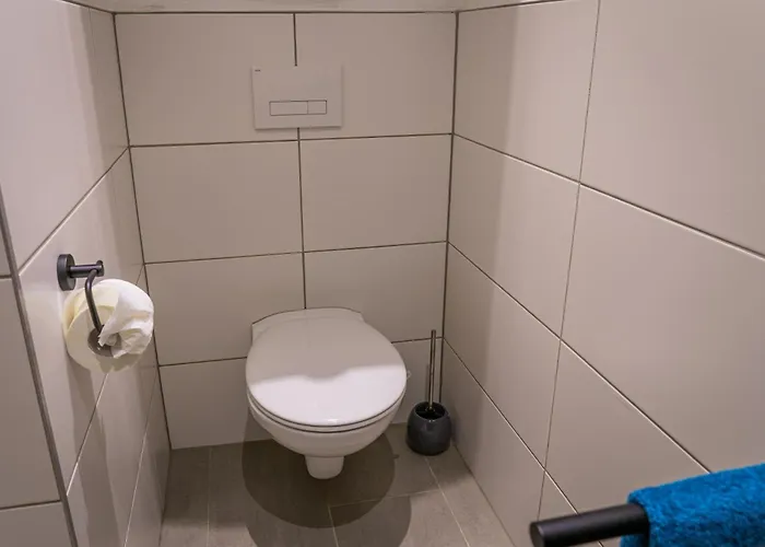 Mit Stellplatz, Ruhig Gelegen, Nahe Bahnhof, Ideal Fuer Wander- & Skiurlaub Apartment *