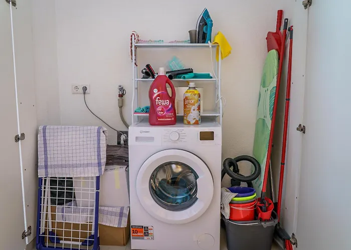 Mit Stellplatz, Ruhig Gelegen, Nahe Bahnhof, Ideal Fuer Wander- & Skiurlaub *